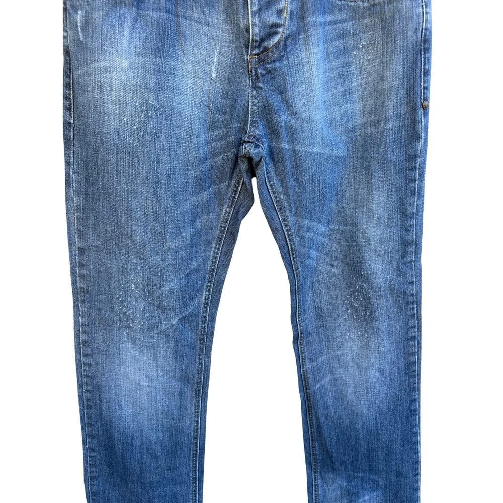G By Guess Men's Blue Denim Jeans‎ Button Fly Stylish Back Pocket Design - Picture 3 of 9